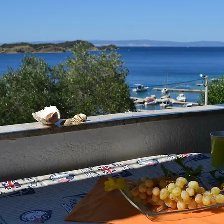 House Niva * Supetarska Draga